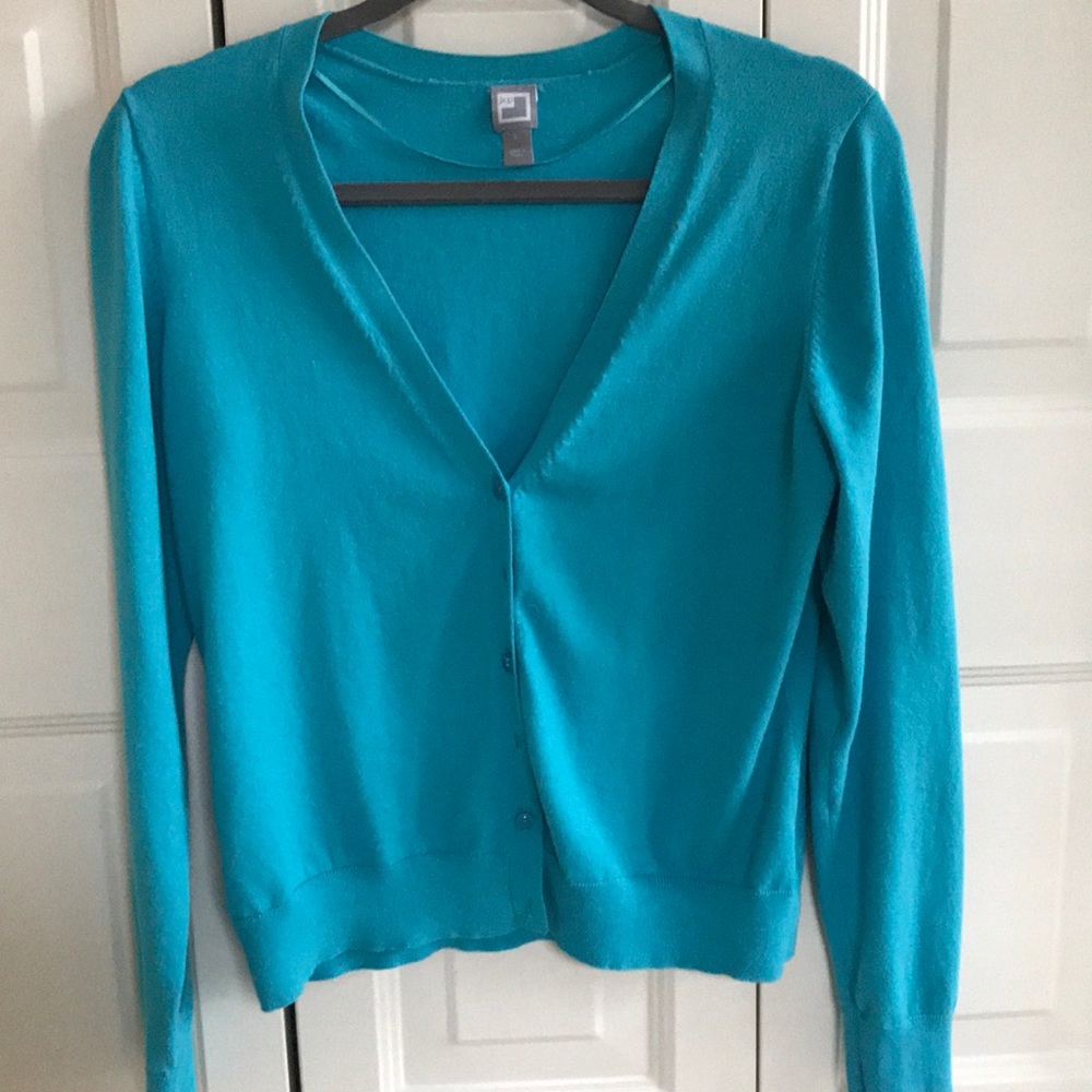 Sweaters - Picture 5 of 7